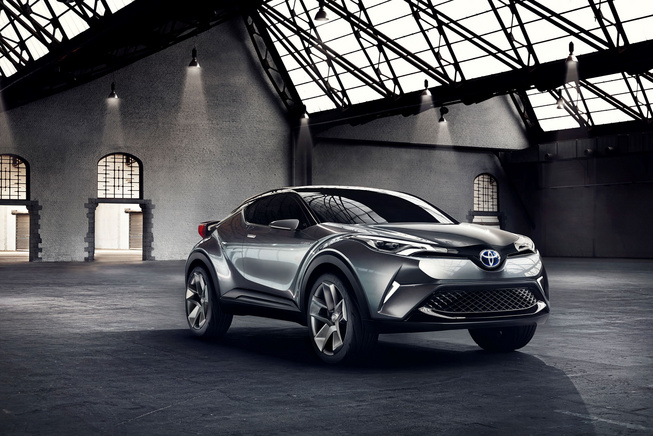 Toyota C-HR bắt đầu xuất hiện tại Geneva 2016